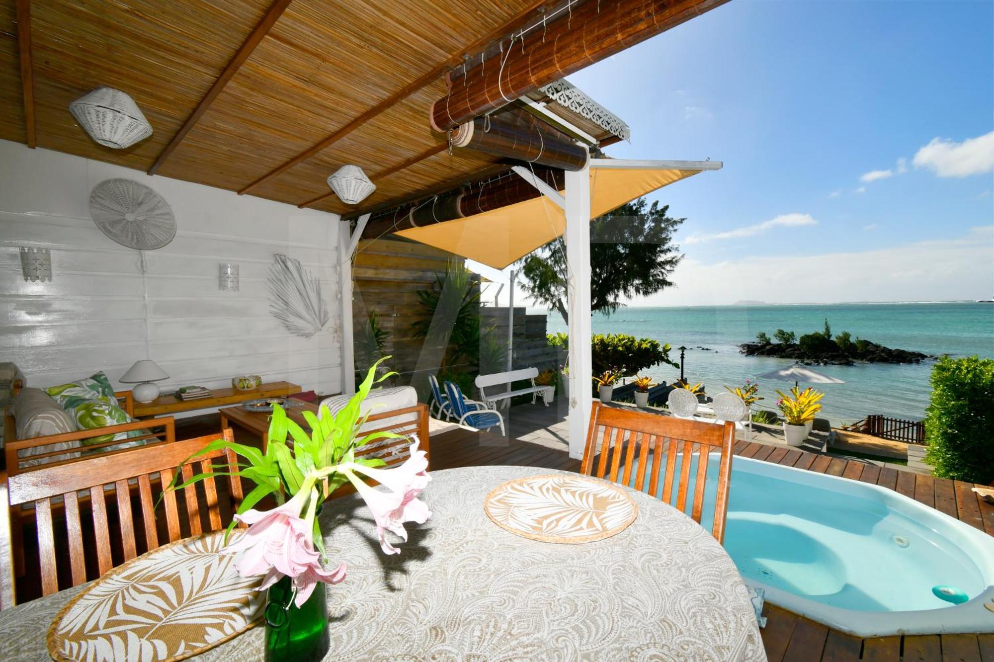 Meerana Cheerful Beachfront Cottage With Jacuzzi Grand Gaube Luaran gambar